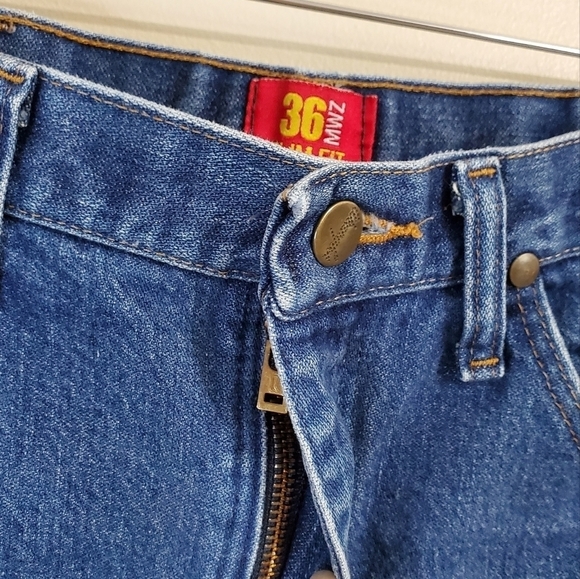 wrangler Vintage Blue Cut Off Jean Shorts 30" Waist - Picture 3 of 9